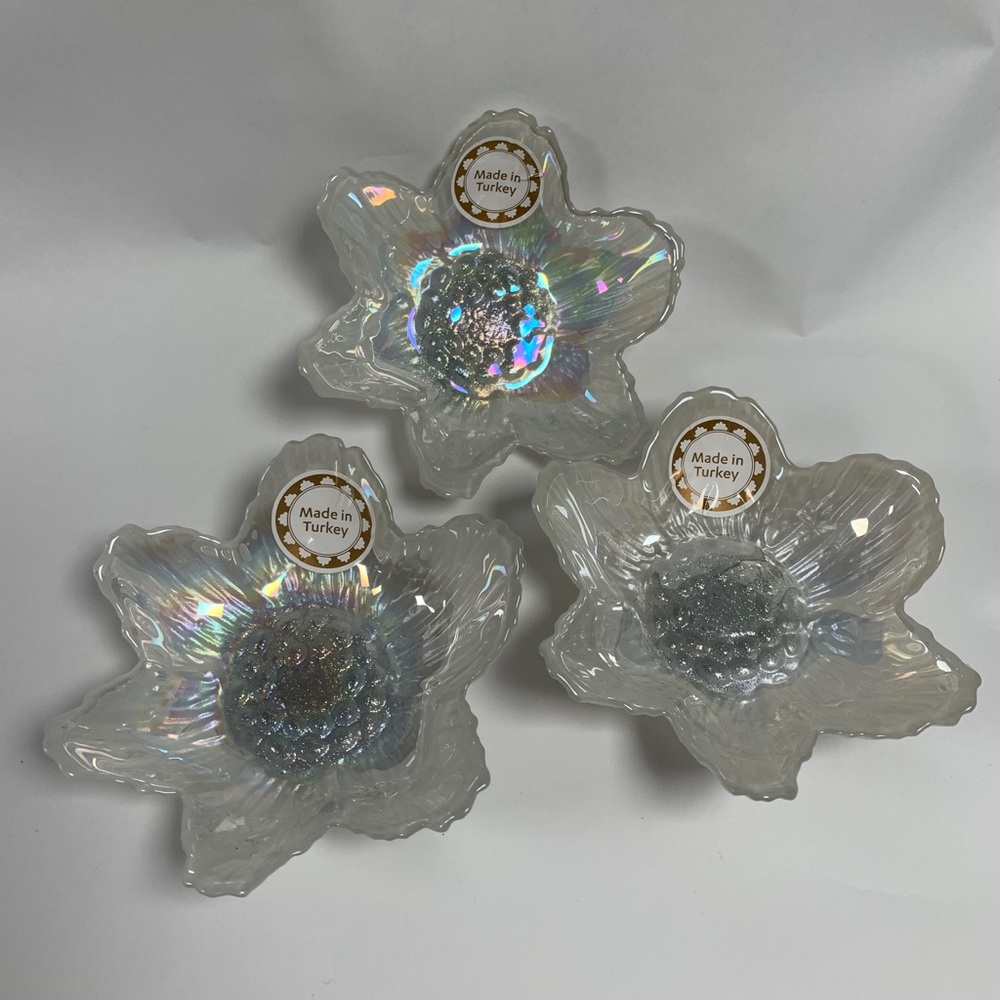 Iridescent Flower bowl/dish set